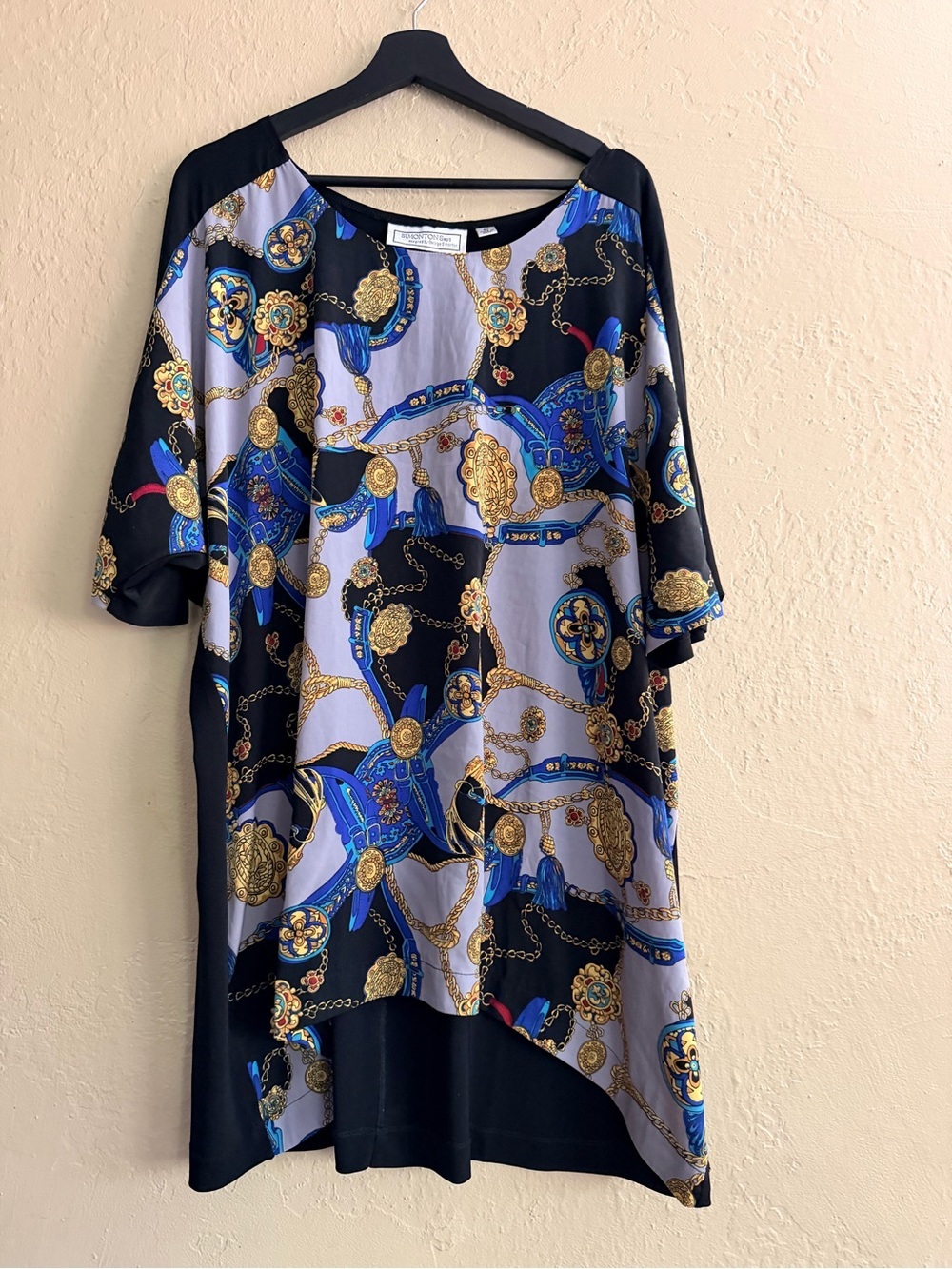 Chain-Print High-Low Tunic Top in Black & Blue